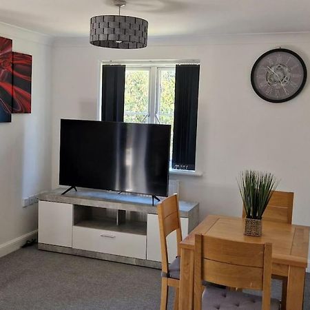 Greenhithe Cosy Apartment, Netflix And Sport Channels Eksteriør billede