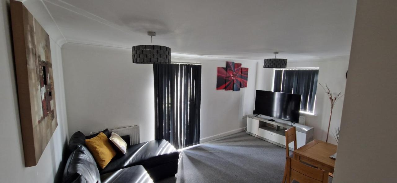 Greenhithe Cosy Apartment, Netflix And Sport Channels Eksteriør billede
